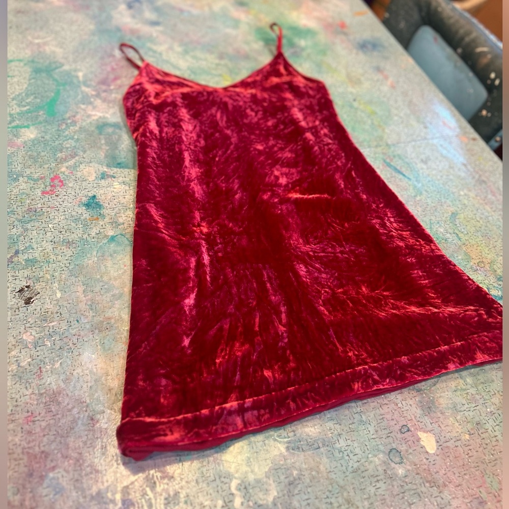 Wine 🍷 Crushed Velvet Slip Dress - Picture 4 of 14